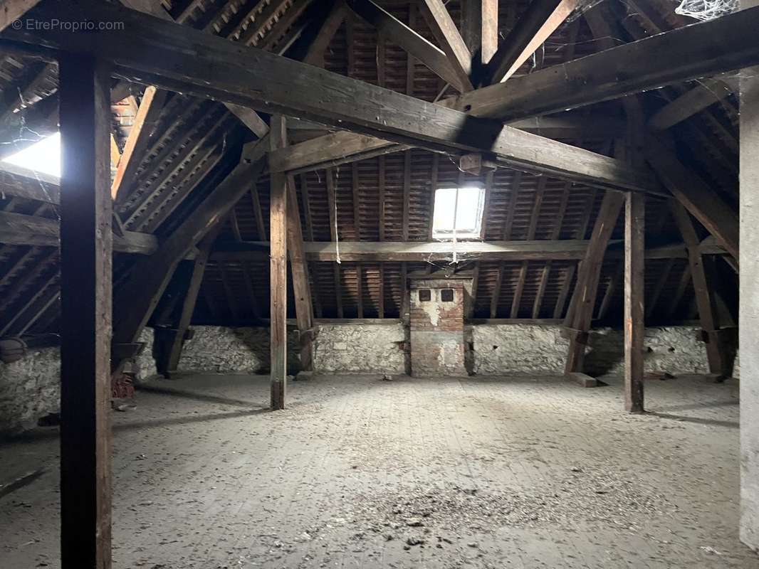 Appartement à SERMAIZE-LES-BAINS