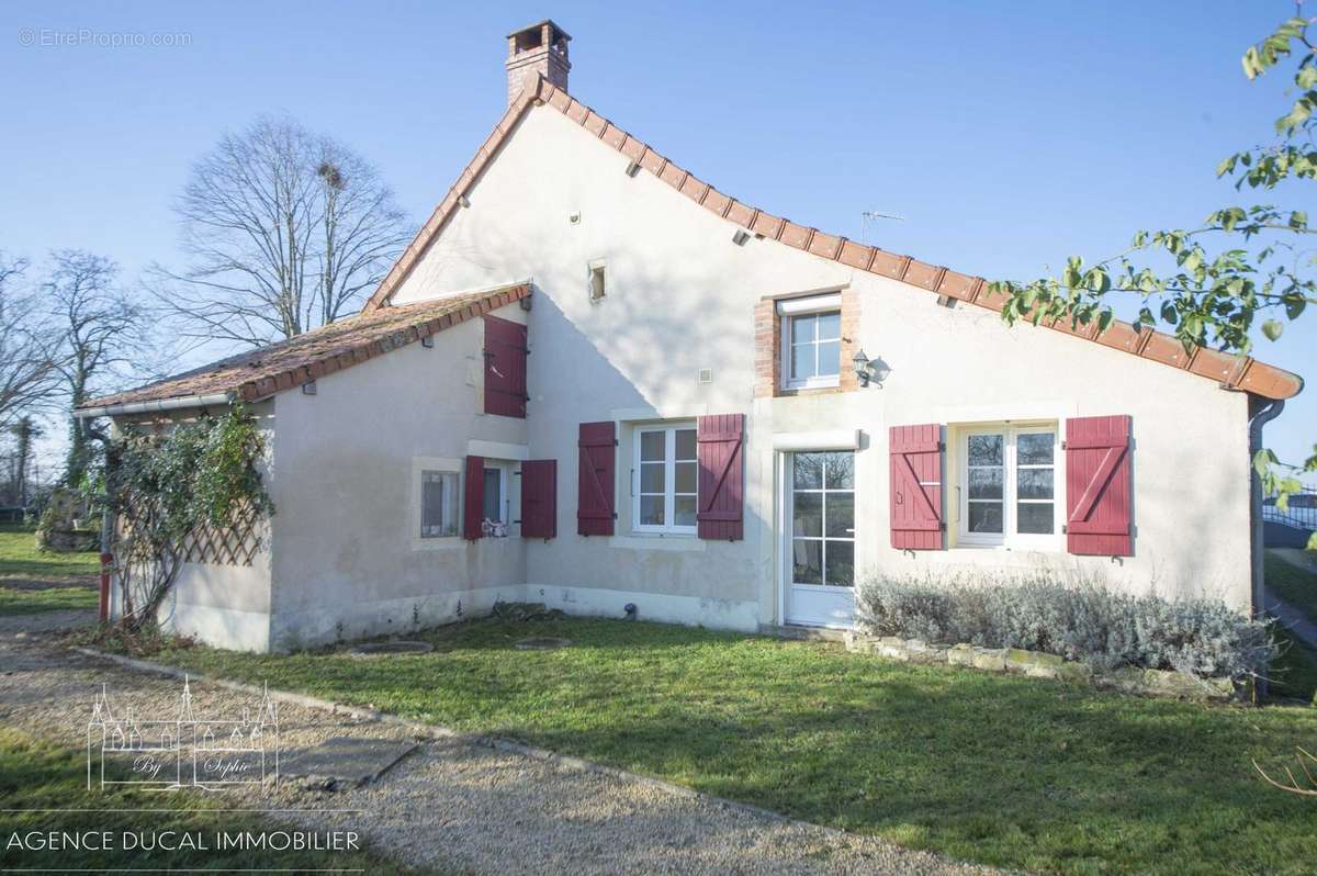 Maison à LE CHAUTAY