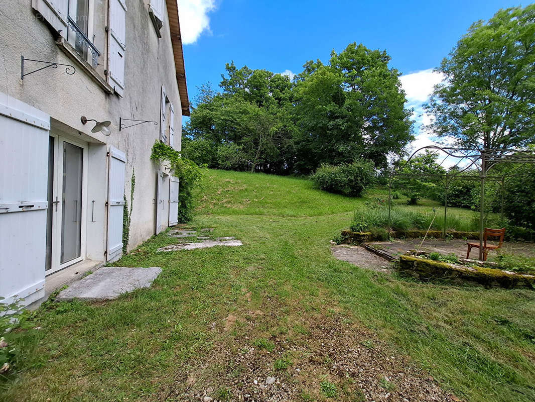 Maison à LONS-LE-SAUNIER