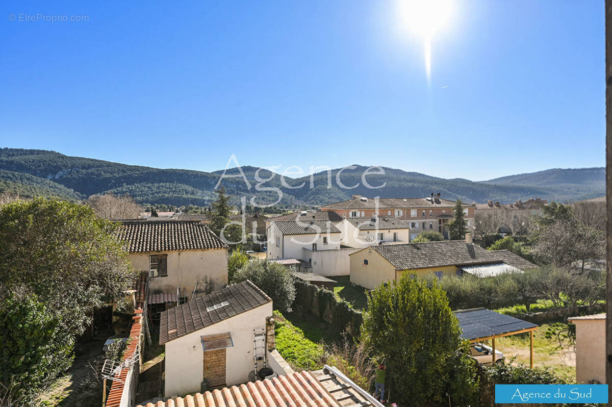 Appartement à CUGES-LES-PINS