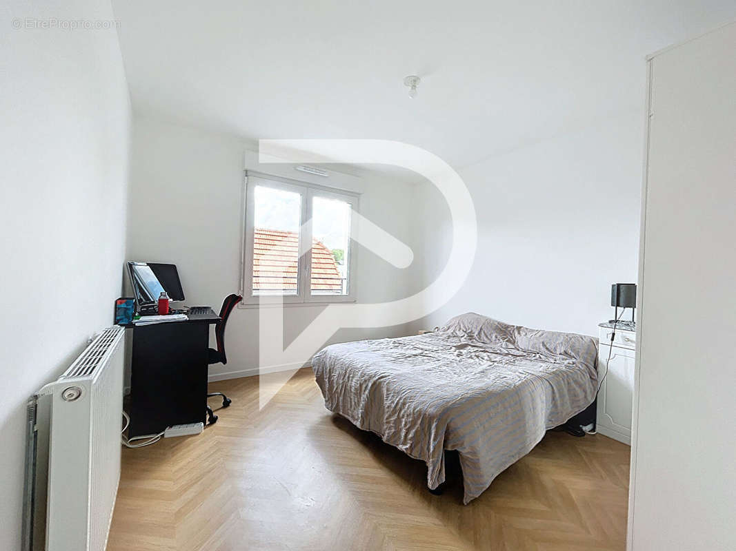 Appartement à CHENNEVIERES-SUR-MARNE