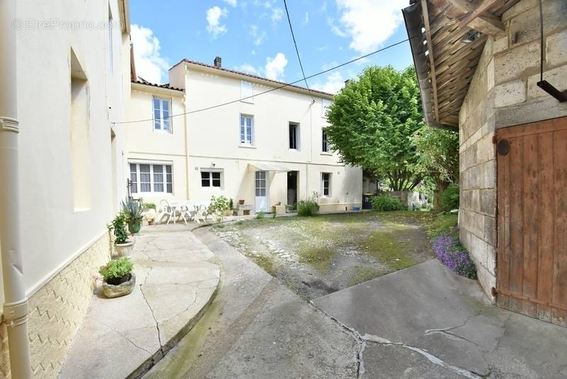 Maison à ANGOULEME