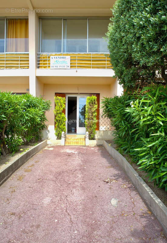 Appartement à MANDELIEU-LA-NAPOULE