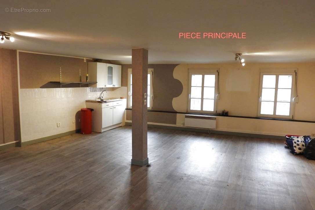 Appartement à VIC-SUR-SEILLE