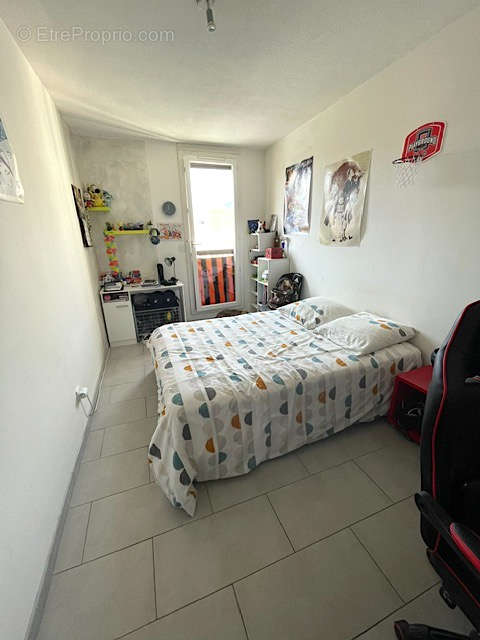 Appartement à CARROS