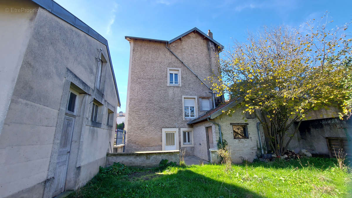 Maison à COMMERCY