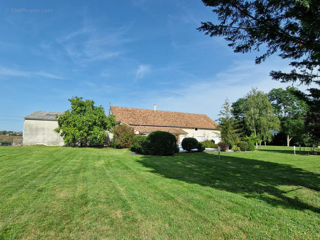 Maison à SAMPIGNY