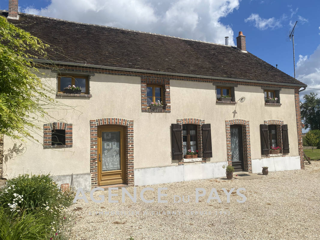 Maison à CHAMPIGNELLES