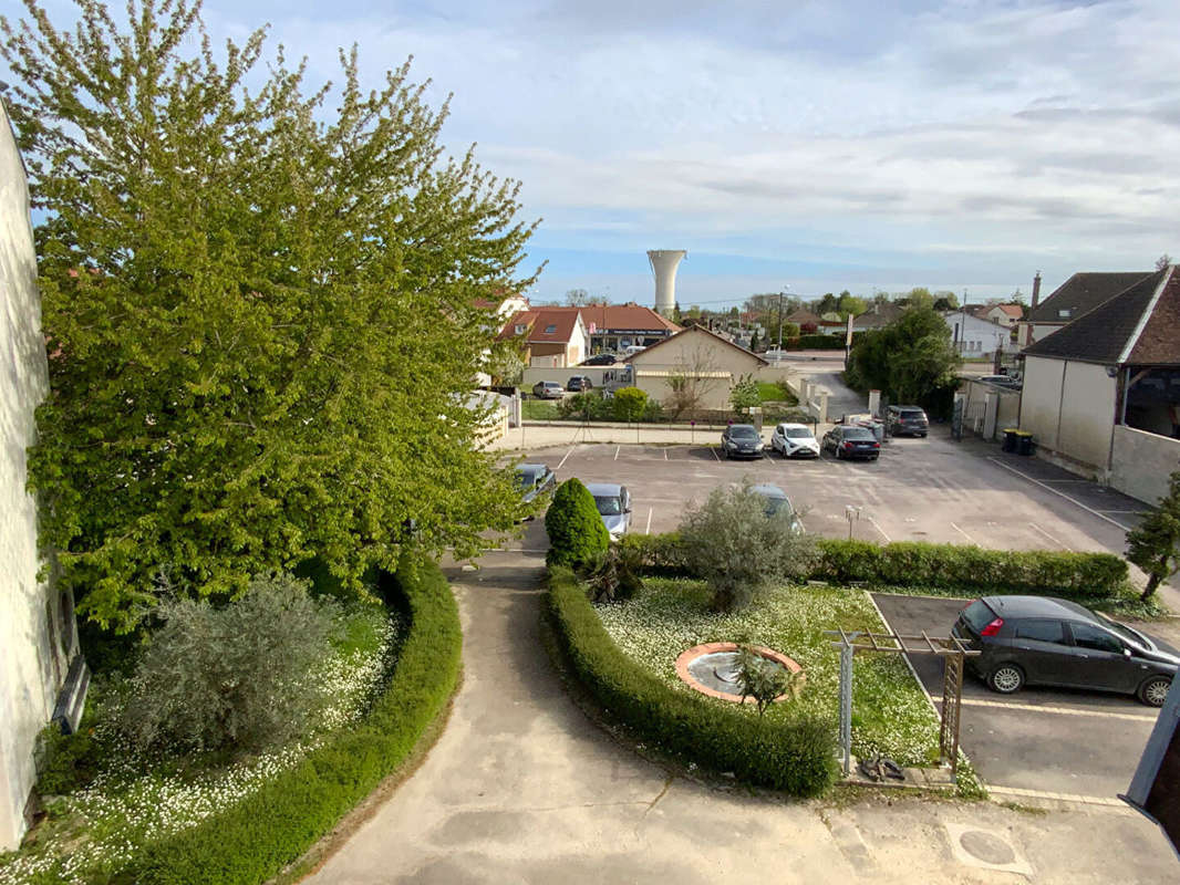 Appartement à SAINTE-SAVINE