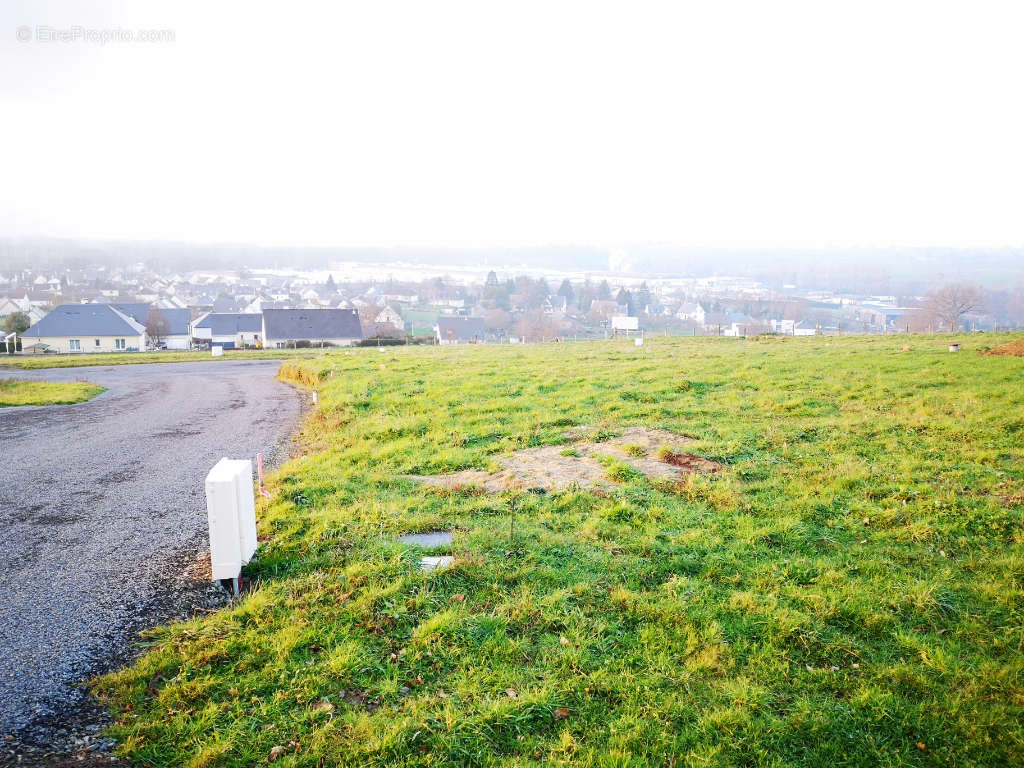 Terrain à DUCEY