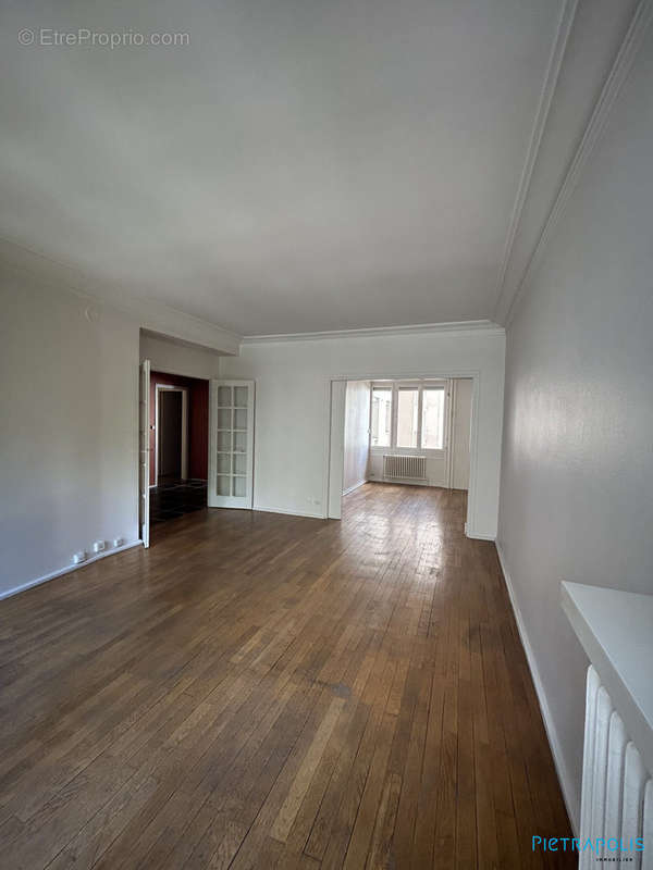 Appartement à LYON-6E