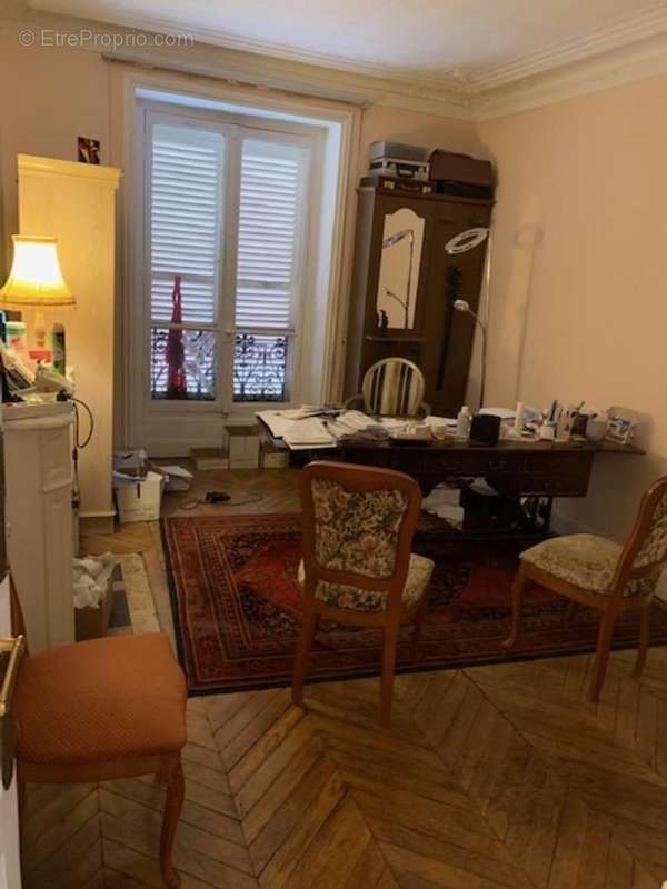 Appartement à PARIS-10E