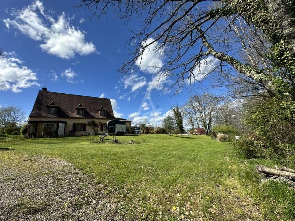 Maison à BELVES