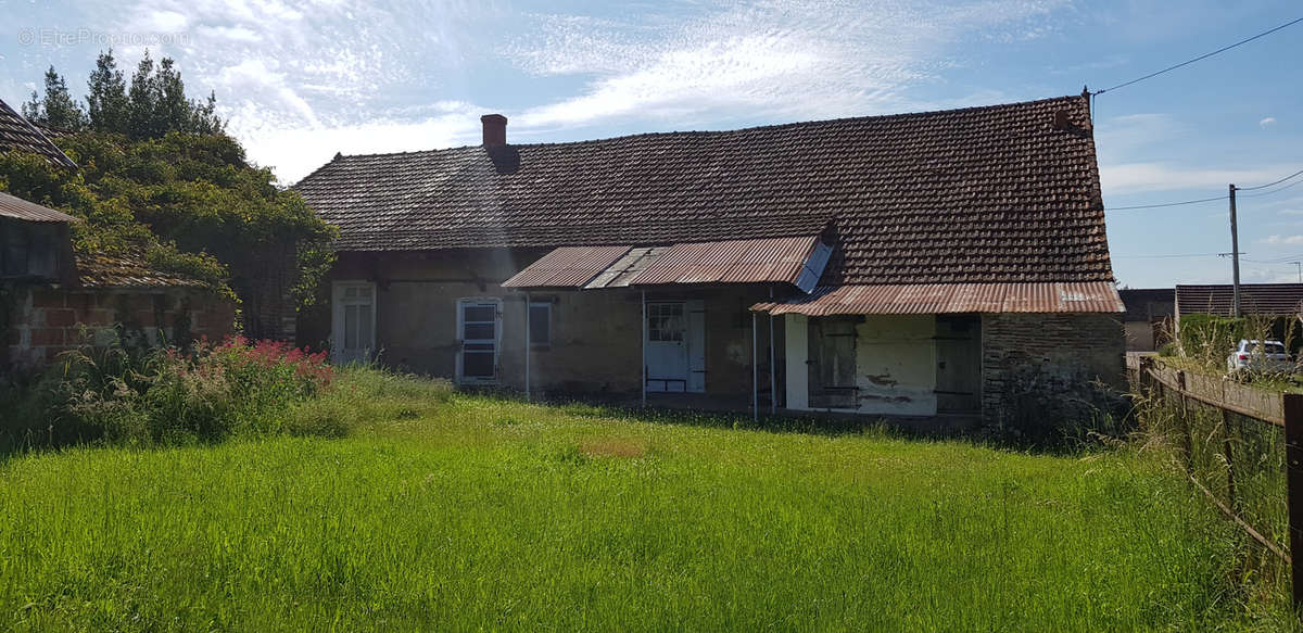 Maison à VERDUN-SUR-LE-DOUBS