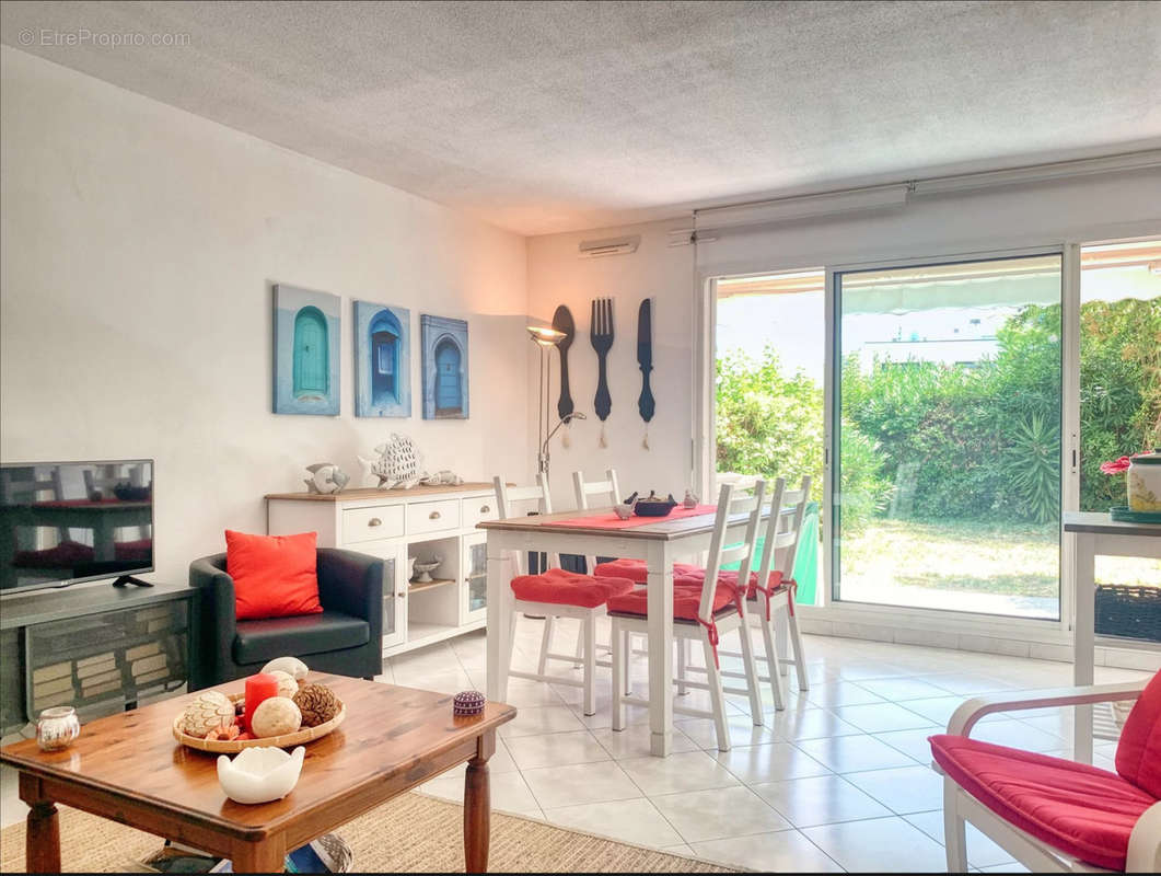 Appartement à VALLAURIS