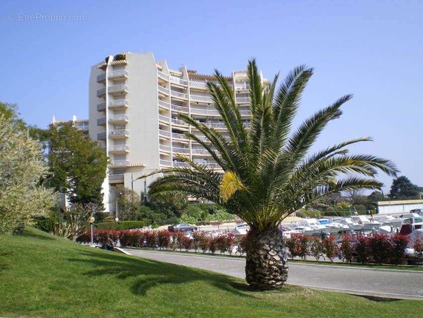 Appartement à MANDELIEU-LA-NAPOULE