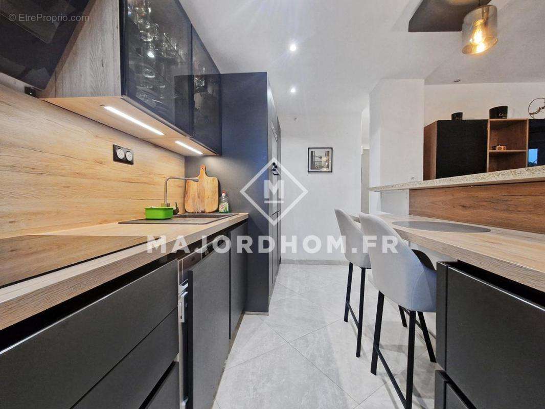 Appartement à MARSEILLE-5E