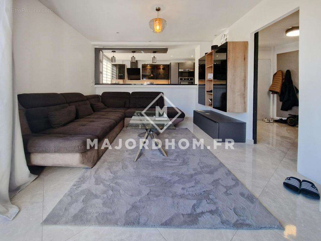 Appartement à MARSEILLE-5E