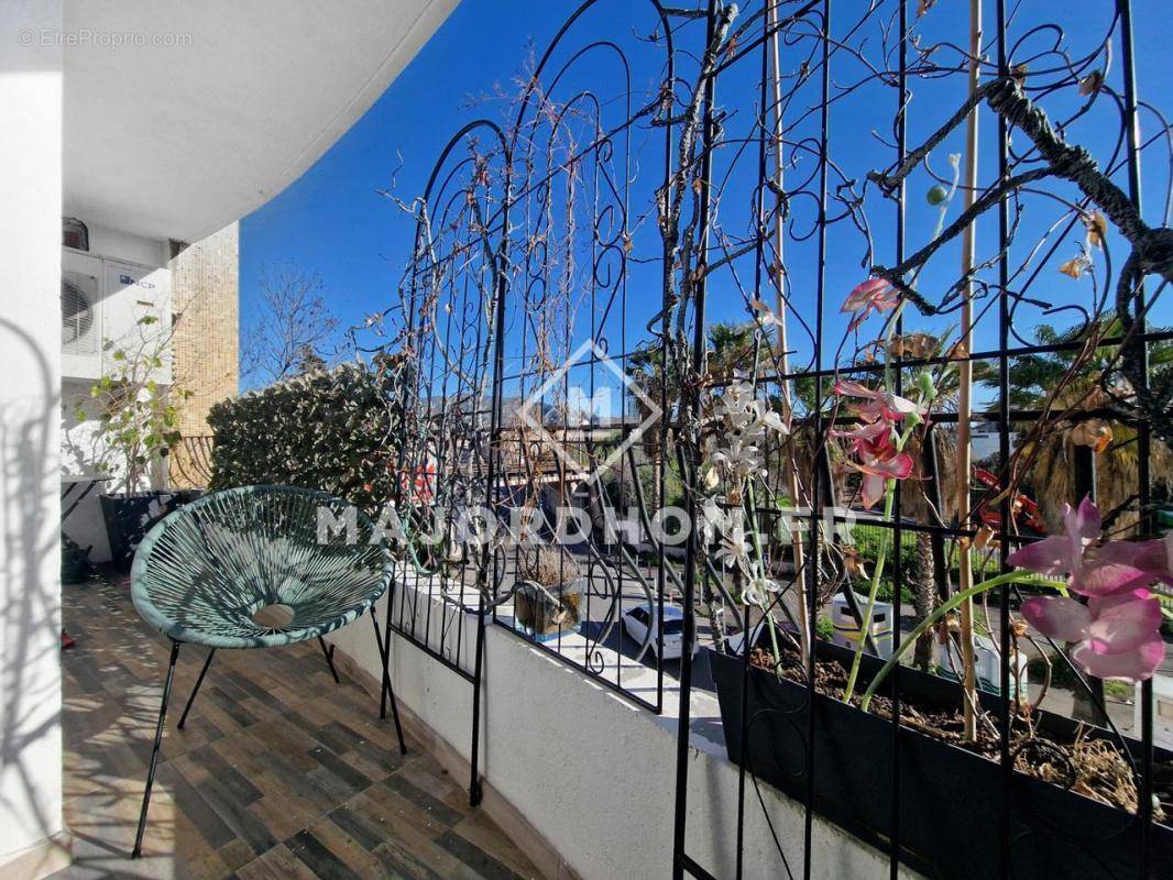 Appartement à MARSEILLE-5E