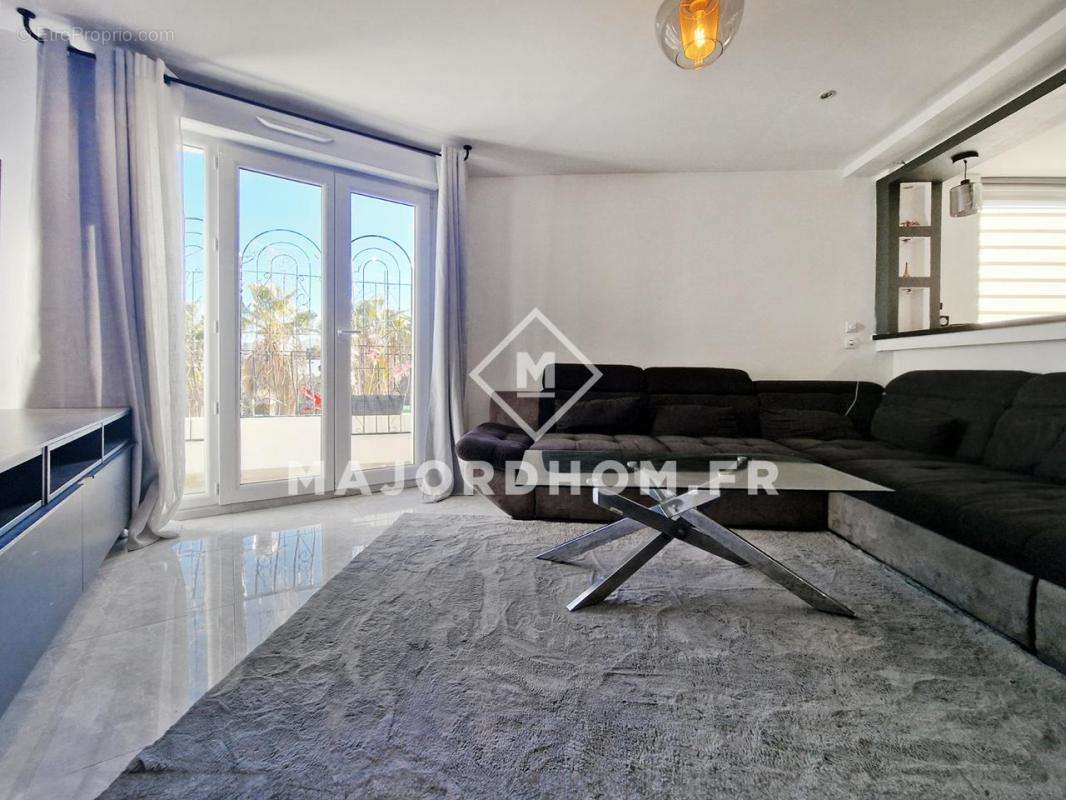 Appartement à MARSEILLE-5E