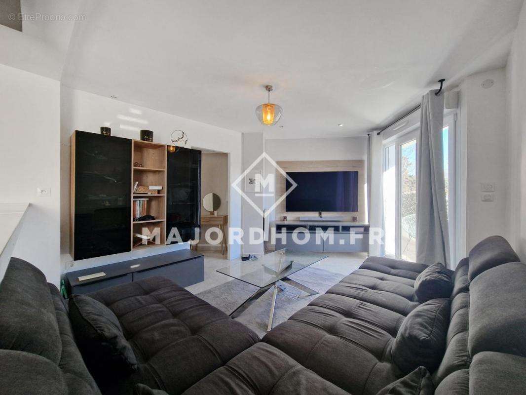 Appartement à MARSEILLE-5E