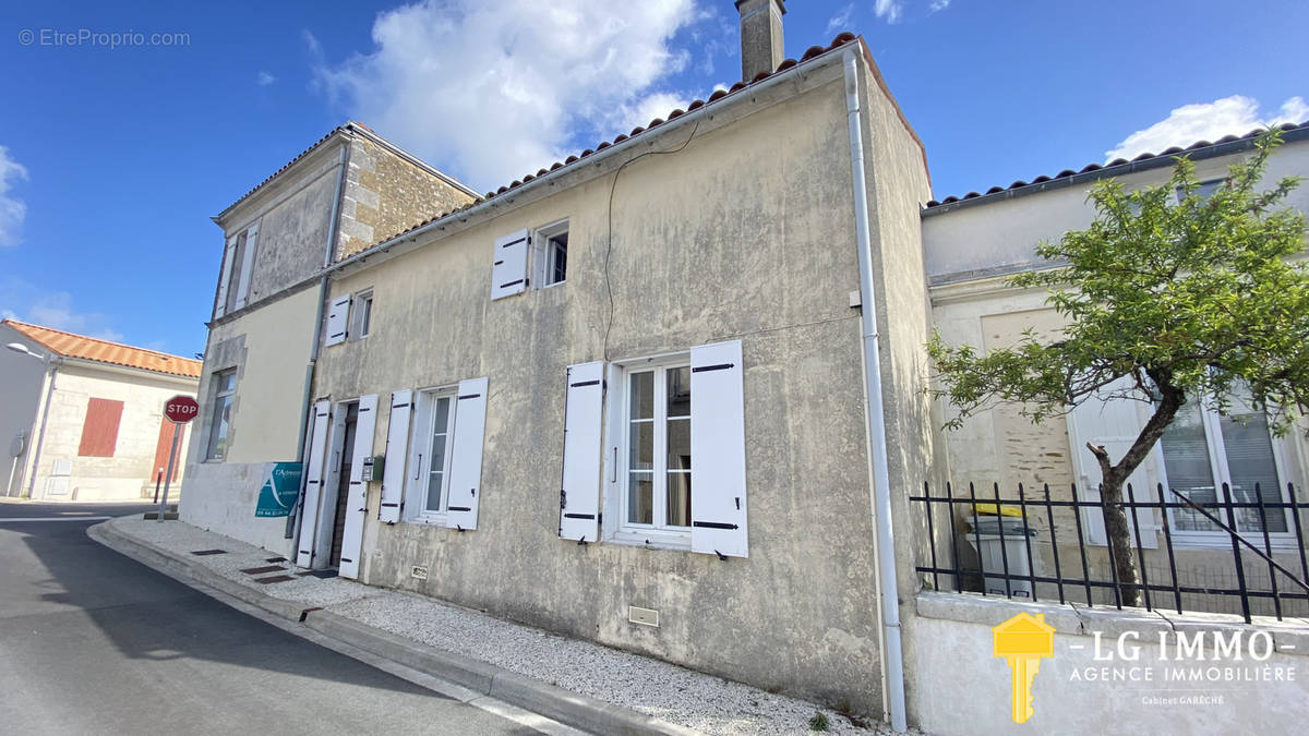 Maison à TONNAY-CHARENTE