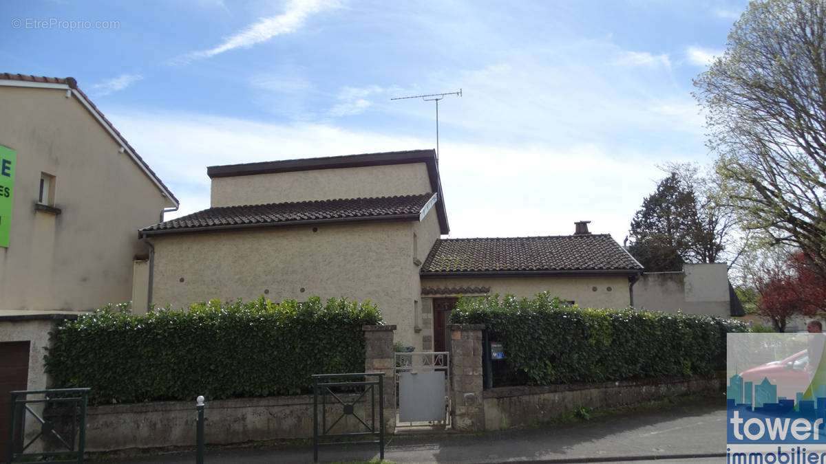 Maison à VILLEFRANCHE-DE-ROUERGUE