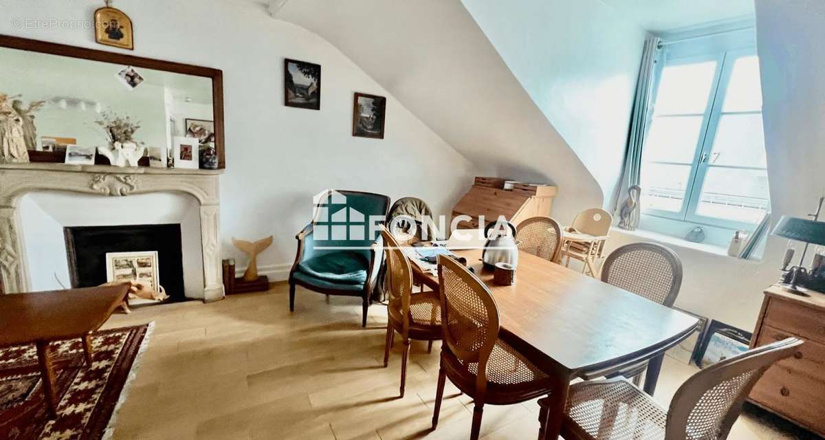 Appartement à VERSAILLES