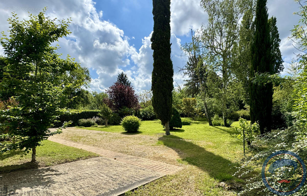 Maison à BAZOUGES-SUR-LE-LOIR