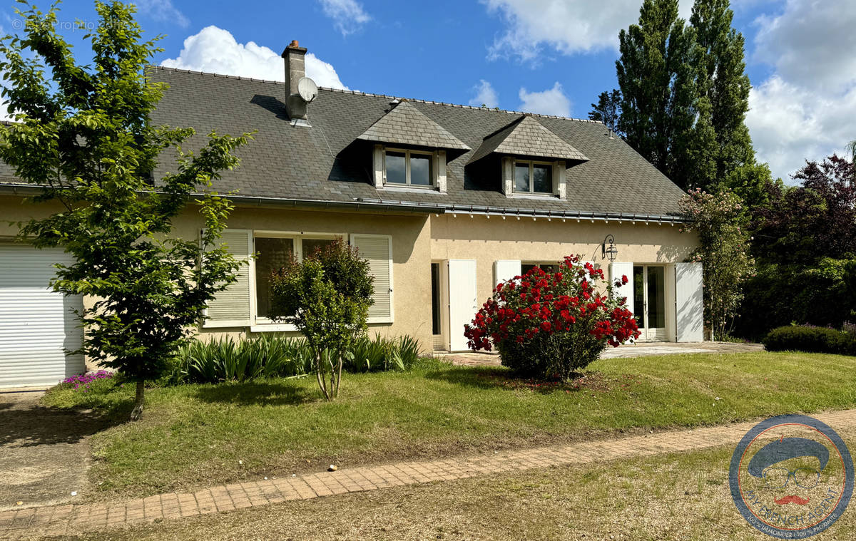 Maison à BAZOUGES-SUR-LE-LOIR