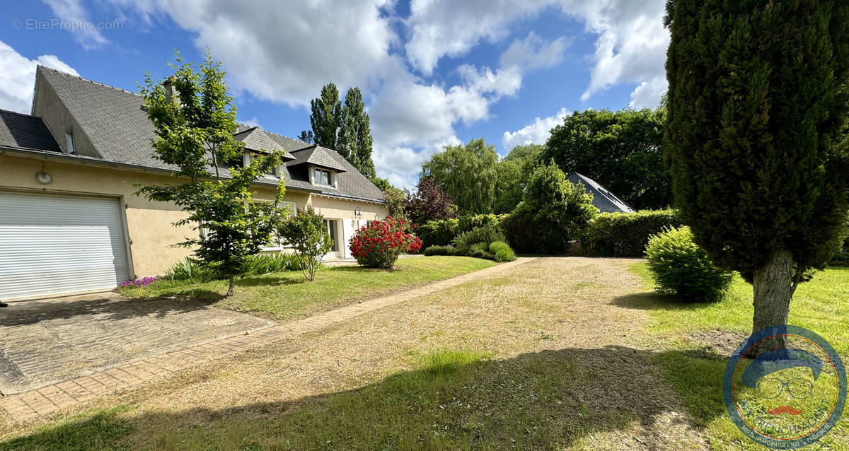 Maison à BAZOUGES-SUR-LE-LOIR