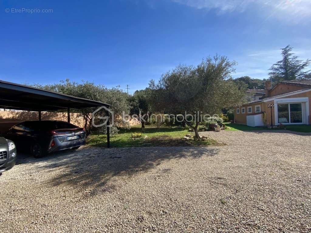 Maison à TRANS-EN-PROVENCE