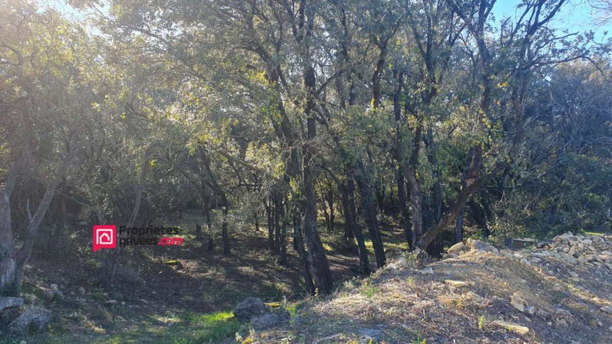 Terrain à UZES