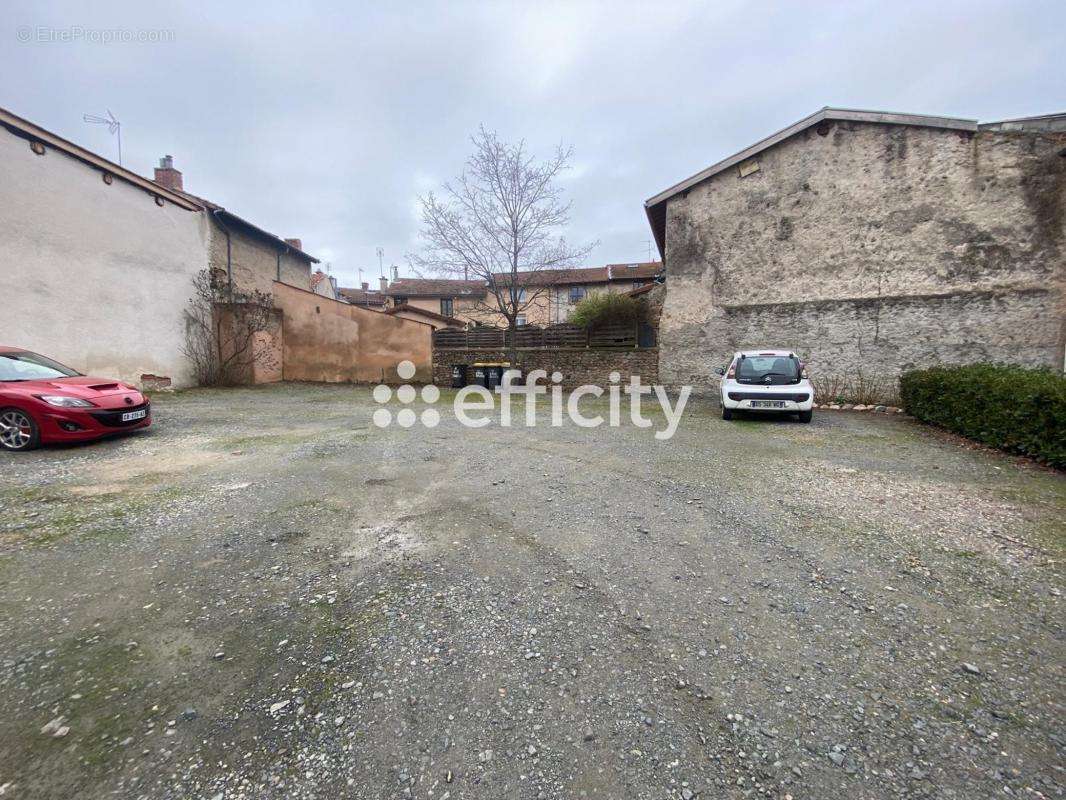 Appartement à SAINT-JUST-SAINT-RAMBERT