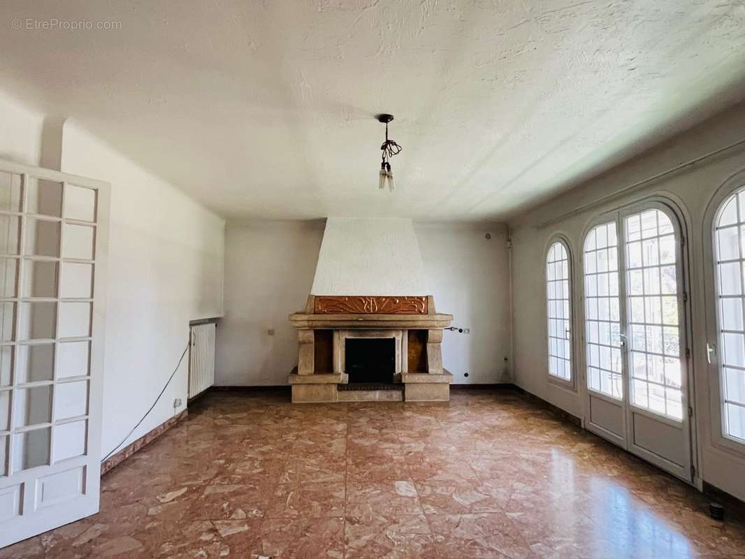 Appartement à MOUGINS