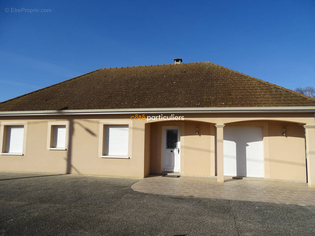 Maison à CULAN