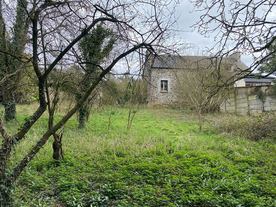 Maison à JUGON-LES-LACS