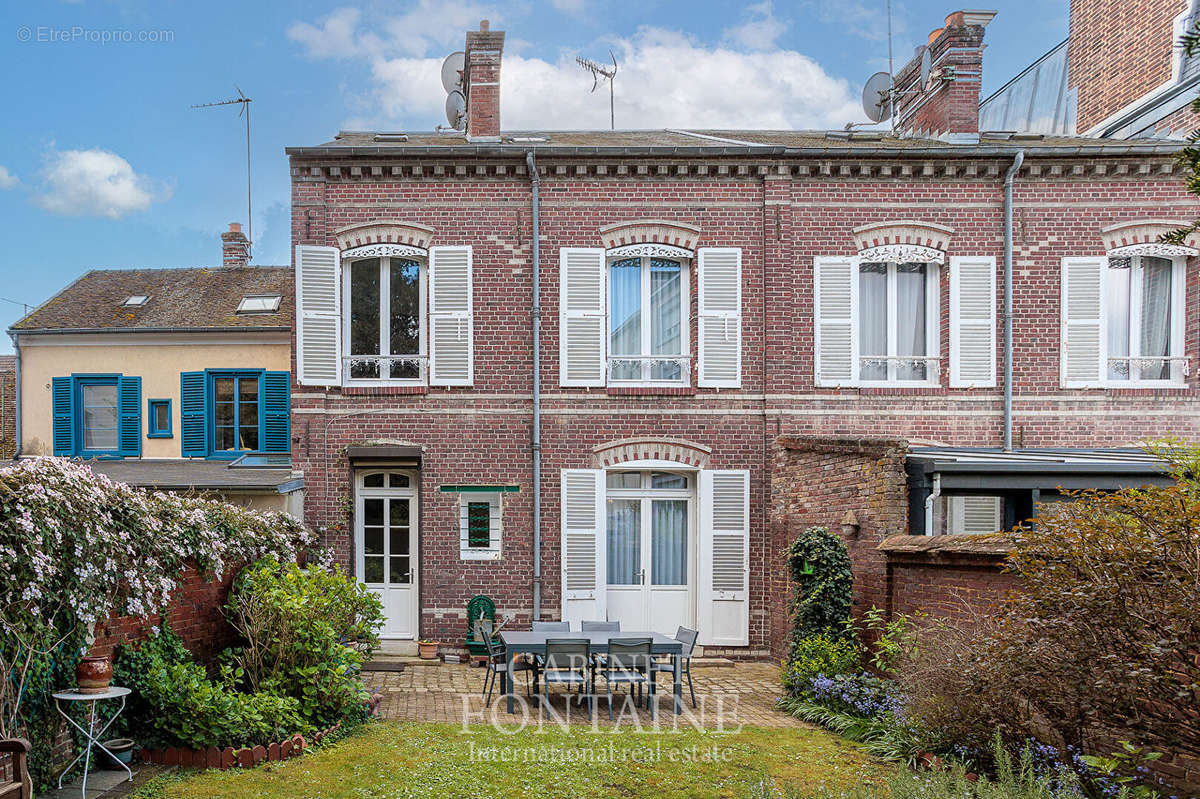 Maison à BEAUVAIS