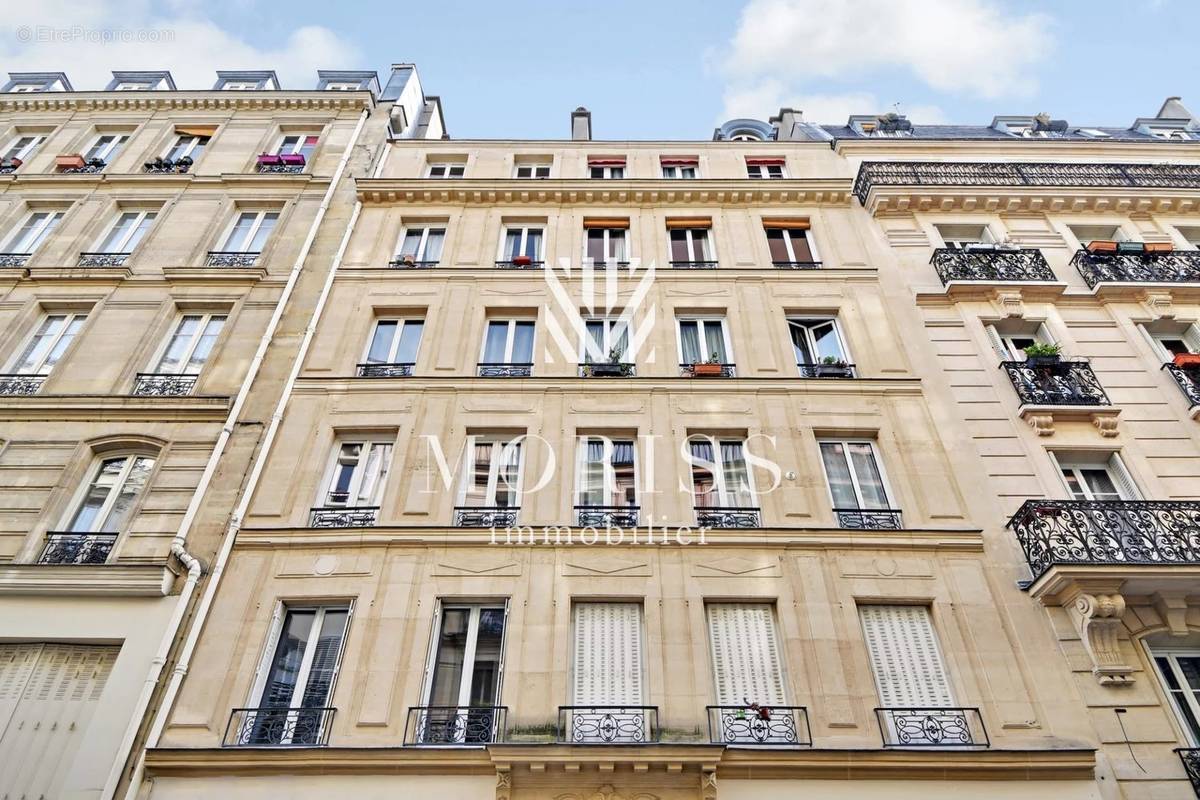 Appartement à PARIS-18E