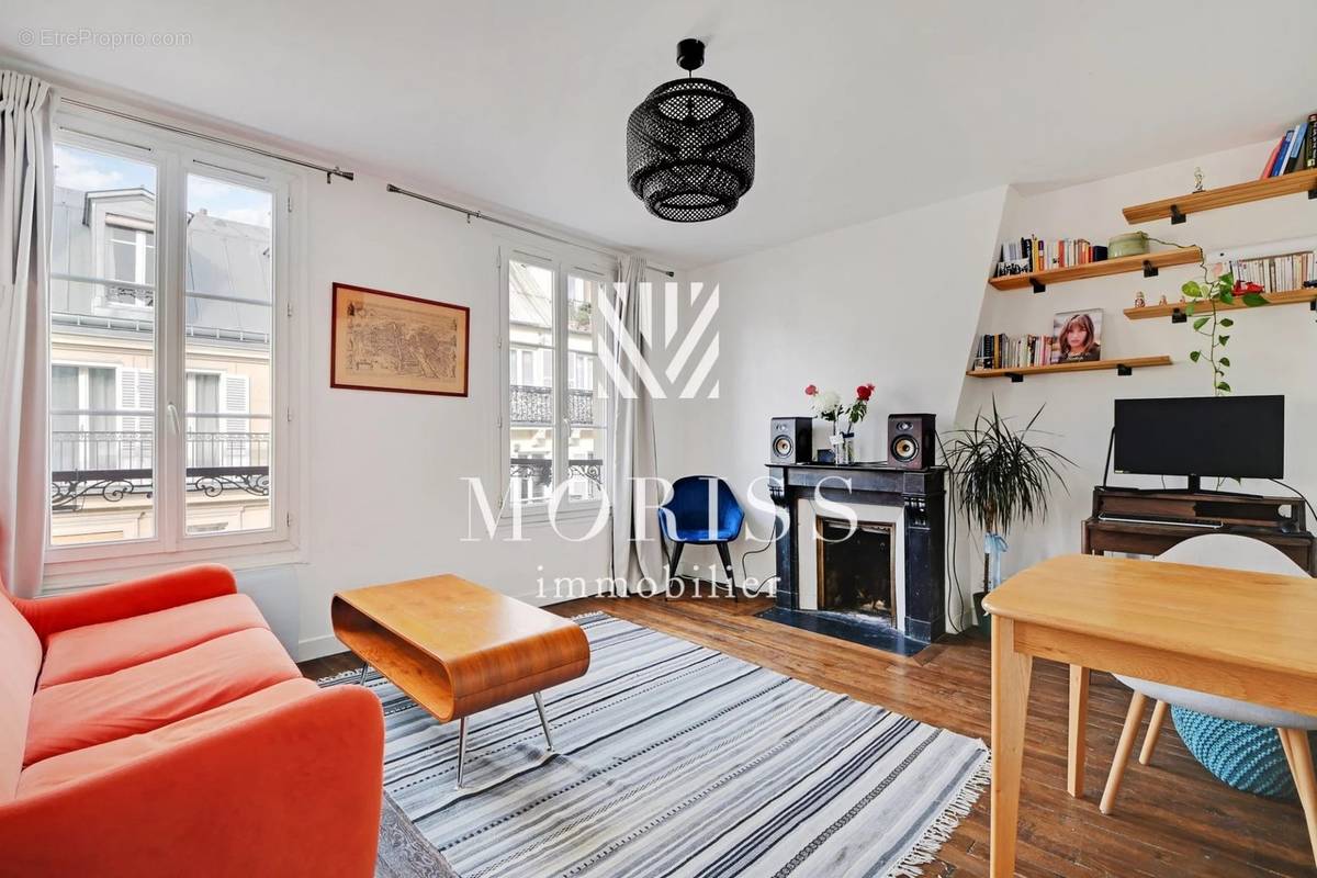 Appartement à PARIS-18E