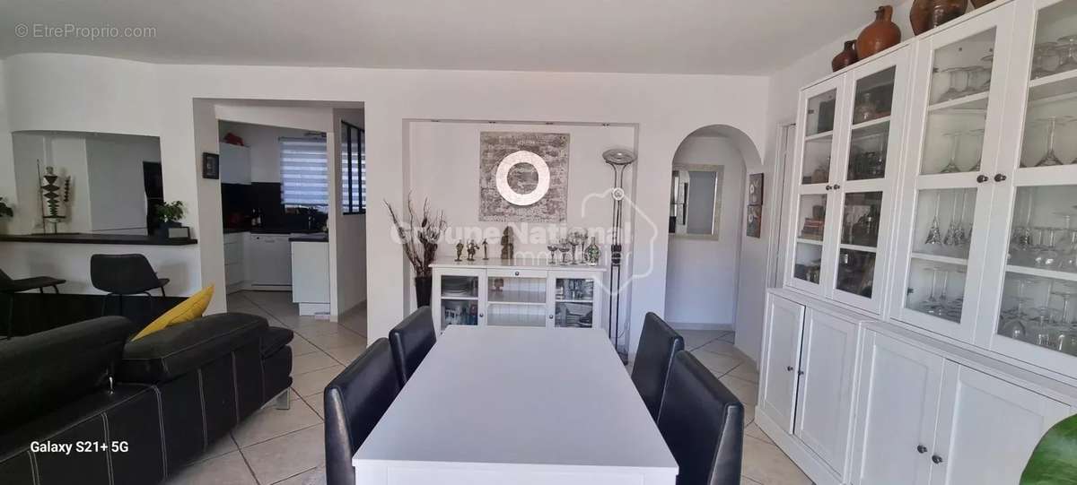 Appartement à SIX-FOURS-LES-PLAGES