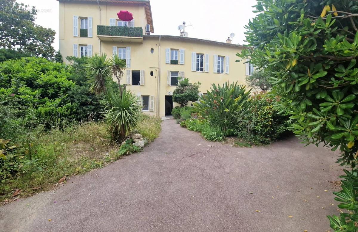 Appartement à BEAULIEU-SUR-MER