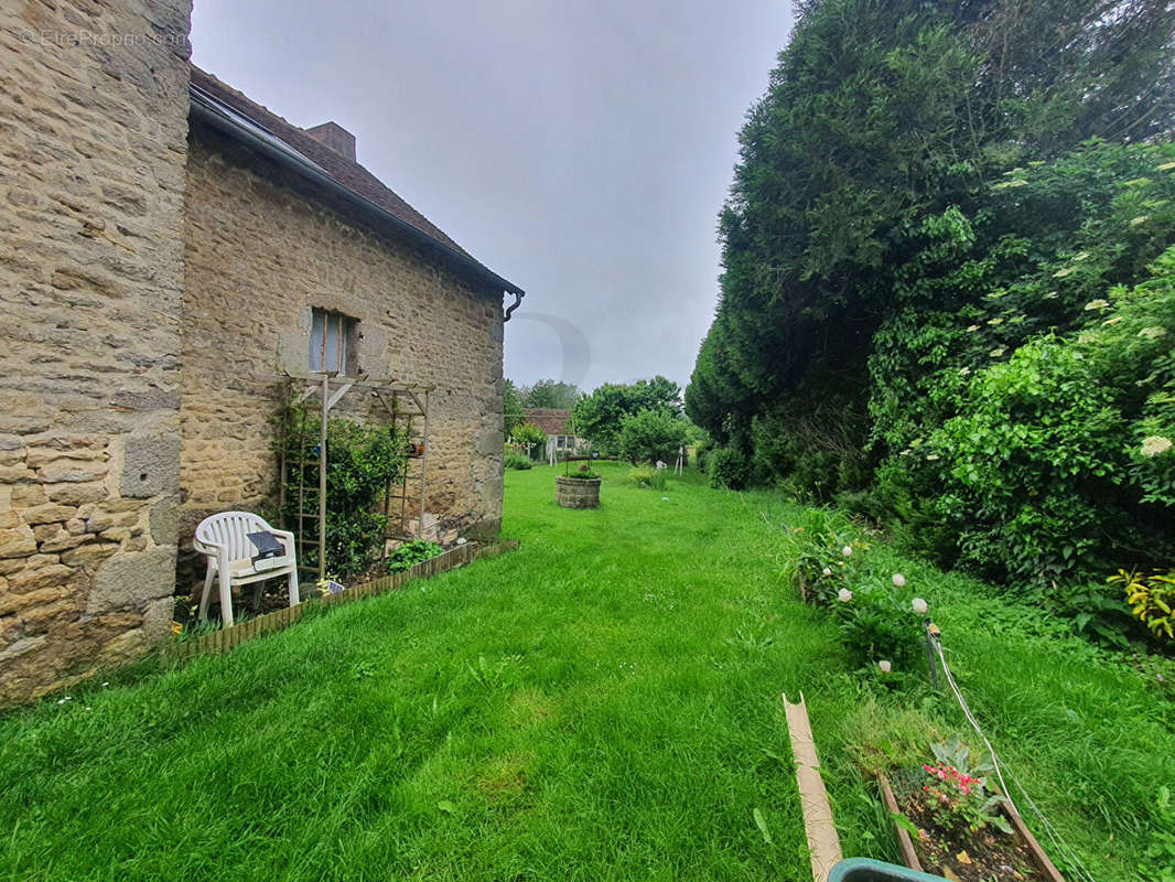 Maison à DAMIGNY