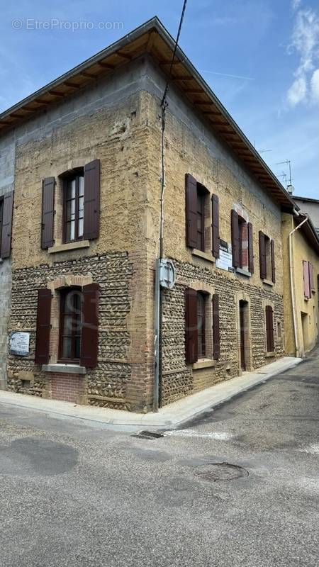 Appartement à LA COTE-SAINT-ANDRE