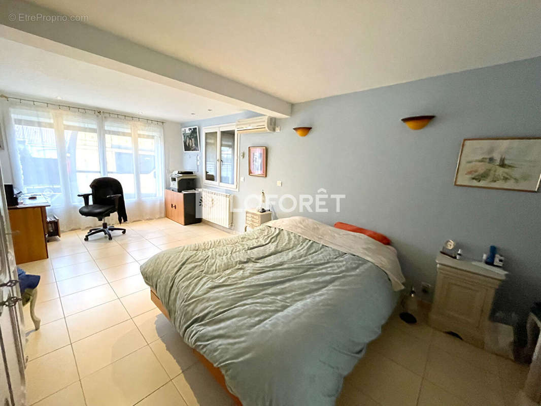 Appartement à MAUGUIO