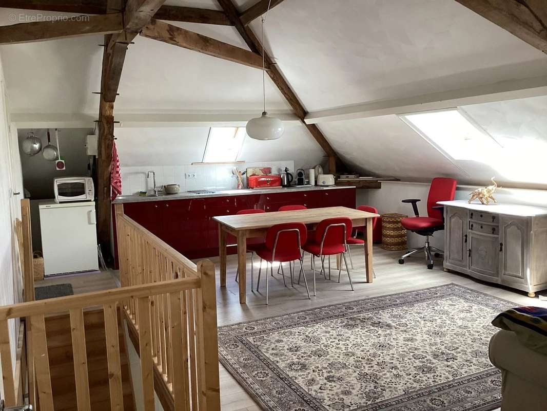 Appartement à ISSY-L&#039;EVEQUE