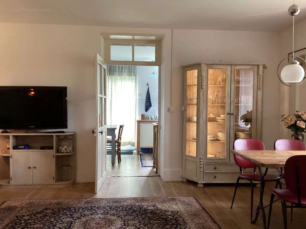 Appartement à ISSY-L&#039;EVEQUE