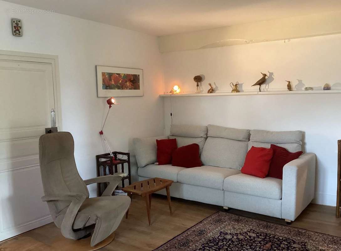 Appartement à ISSY-L&#039;EVEQUE