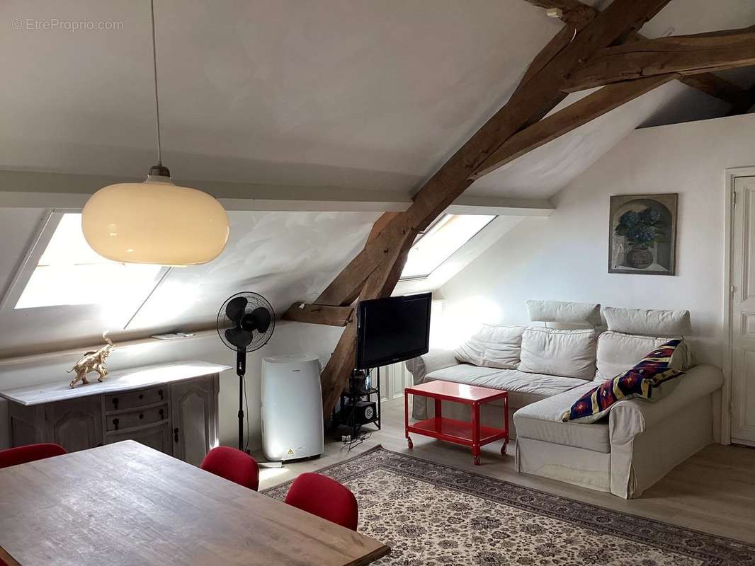 Appartement à ISSY-L&#039;EVEQUE