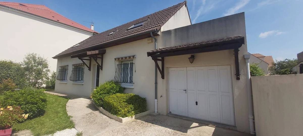 Maison à BROU-SUR-CHANTEREINE